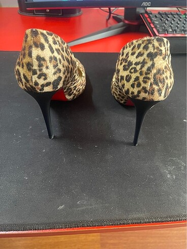 38 Beden iki stiletto