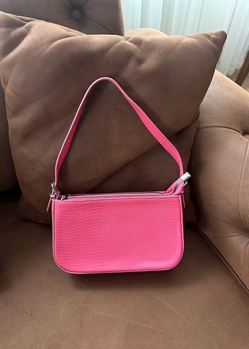 Pembe Deri Fermuarlı Kadın Çanta