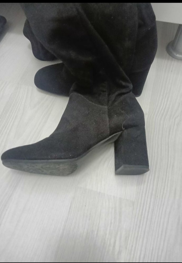 Siyah Süet Dizüstü Stiletto Bot - Görsel 3