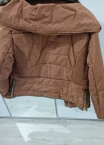 Kürk Detaylı Kahverengi Kadın Deri Kısa Mont - Görsel 2