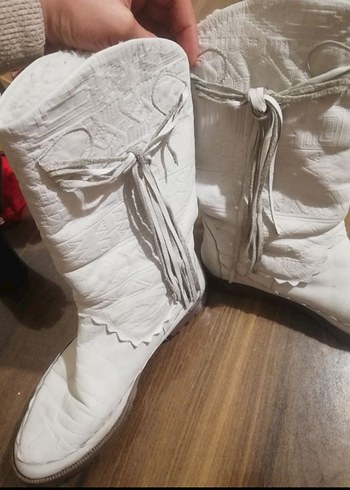 Beyaz Tüylü Kadın Bohem Dolgu Topuk Çizme - Görsel 2