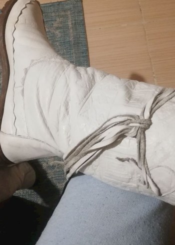 Beyaz Tüylü Kadın Bohem Dolgu Topuk Çizme - Görsel 5