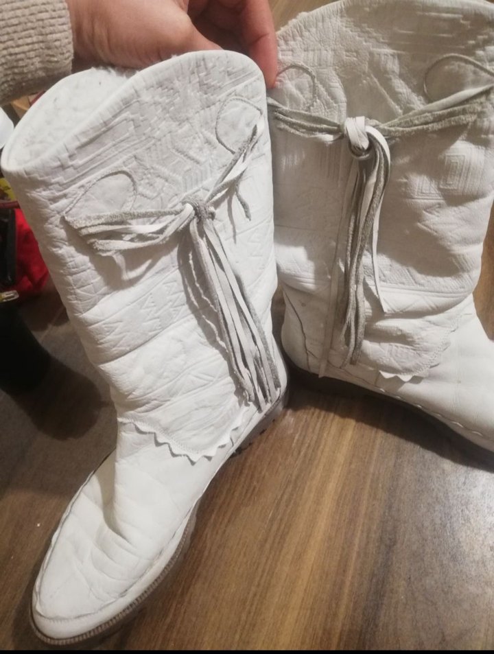 Beyaz Tüylü Kadın Bohem Dolgu Topuk Çizme - Görsel 2