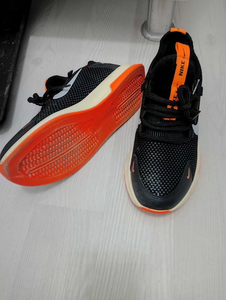 Nike Siyah Erkek Spor Ayakkabı Velcro - Görsel 2