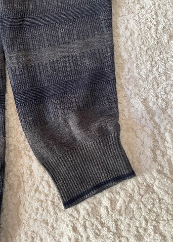 Gri V Yaka Erkek Triko Kazak Avva marka - Görsel 4