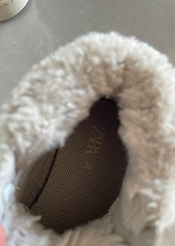 Zara Tüylü Bot 24 numara - Görsel 3