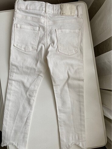 4 Yaş Beden Zara beyaz çocuk beyaz kot pantolon