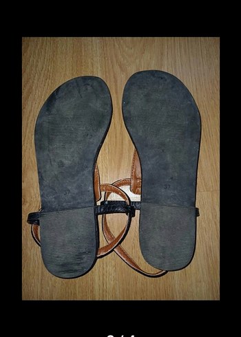 37 Beden Siyah Yılan Desenli Tokalı Stiletto Kadın Sandalet