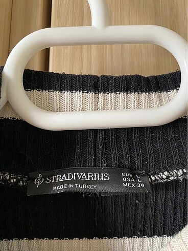 l Beden Stradivarius kazak