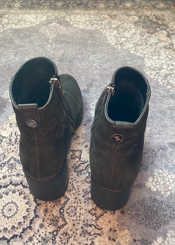 Siyah  deri Süet Kadın Dolgu Topuk Bot - Görsel 2