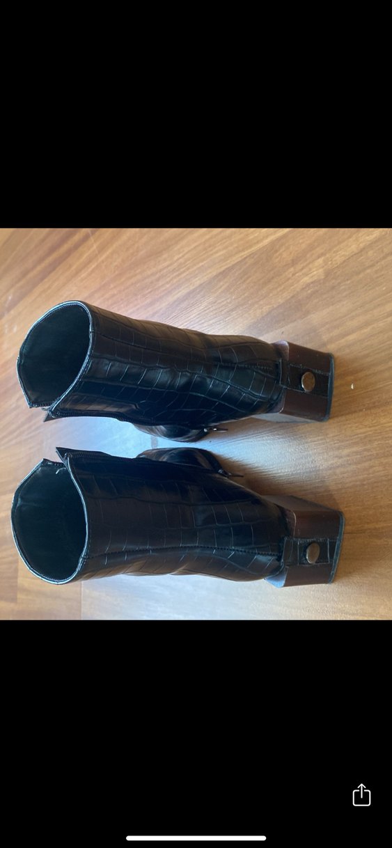 Kadın Siyah Deri Yılan Desenli Topuklu Bot - Görsel 4