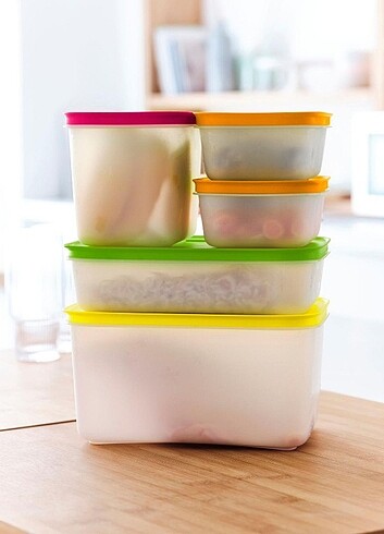 Tupperware 