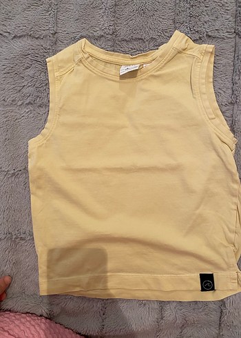 Sarı Tişörtü, Kısa Kollu, Yuvarlak Yaka - Görsel 2