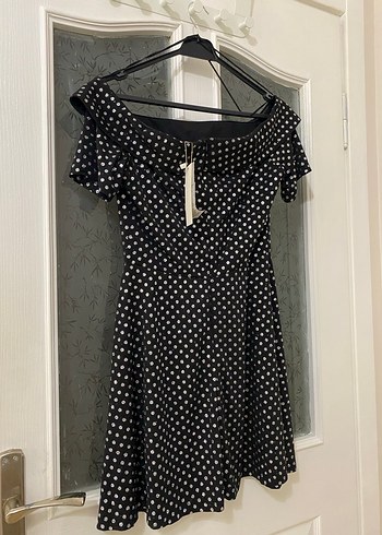 Puantiye Desenli Siyah Elbise - Görsel 4