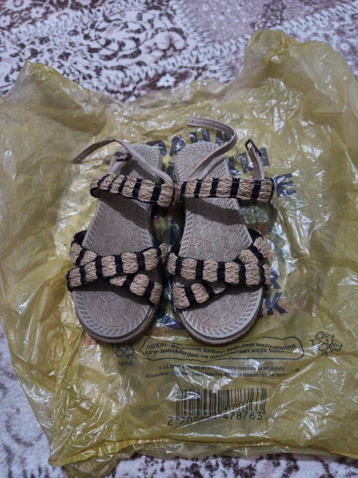 Kahverengi Yılan Desenli Dolgu Topuklu Kadın Sandalet - Görsel 3