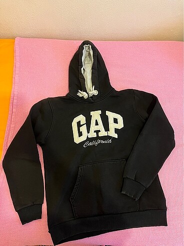 GAP Sweatshirt