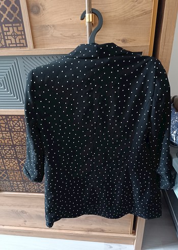 Siyah Puantiyeli Düğmeli Kadın Blazer - Görsel 2