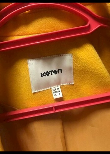 Sarı Düğmeli Kadın Kaban - Görsel 3