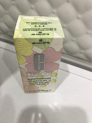  Beden Clinique superbalanced 05 silk ivory fondöten yeni