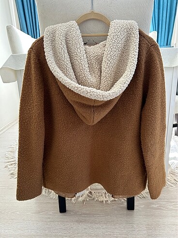xs Beden Pull and bear peluş ceket