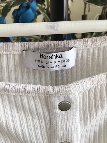 Bershka Berahka triko kazak