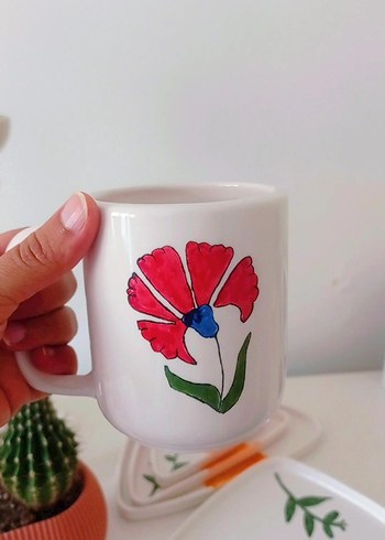 Paşabahçe Renkli Çiçek Desenli Beyaz Kupa