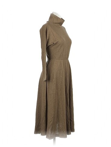 Diğer PreLoved Triko Elbise %70 İndirimli.