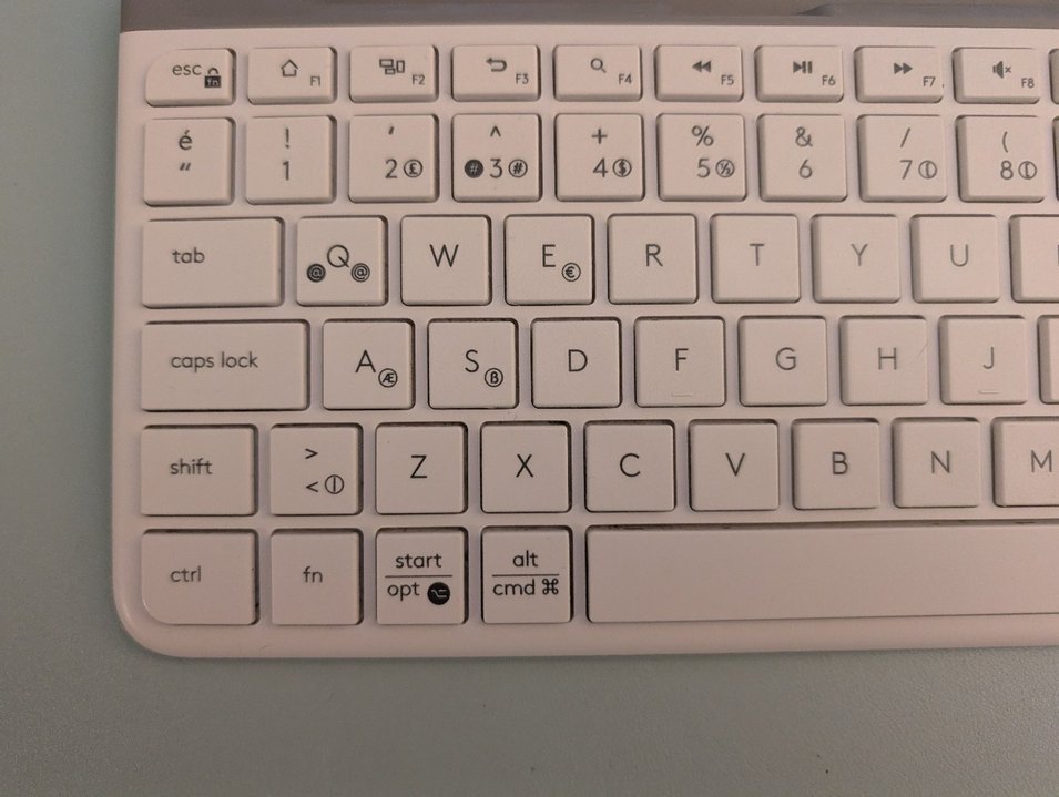 Logitech K580 Beyaz Klavye - Görsel 2