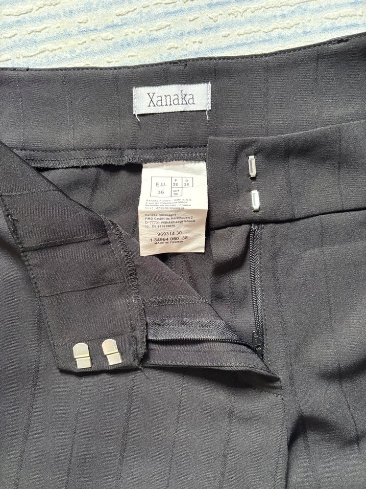 Kadın Siyah Pilili Kumaş Pantolon - Görsel 2