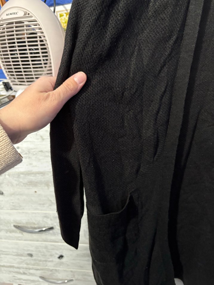 Uzun Siyah Rahat Kesim Kadın Hırka - Görsel 3