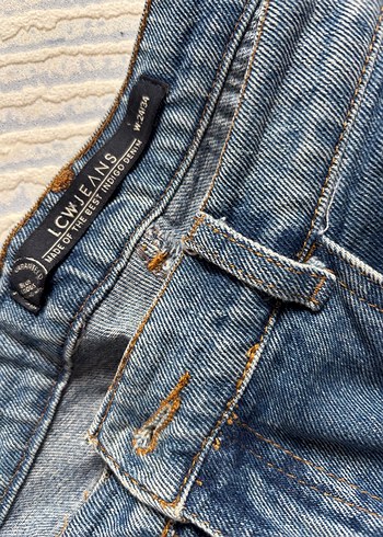 Çizgili Kemerli Mavi Kadın Kot Pantolon - Görsel 2