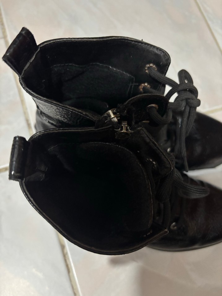 Siyah Deri Tokalı Blok Topuklu Bot - Görsel 5