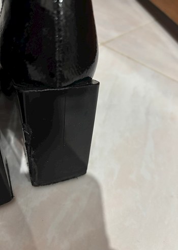 Siyah Yılan Desenli Deri Topuklu Bot - Görsel 6