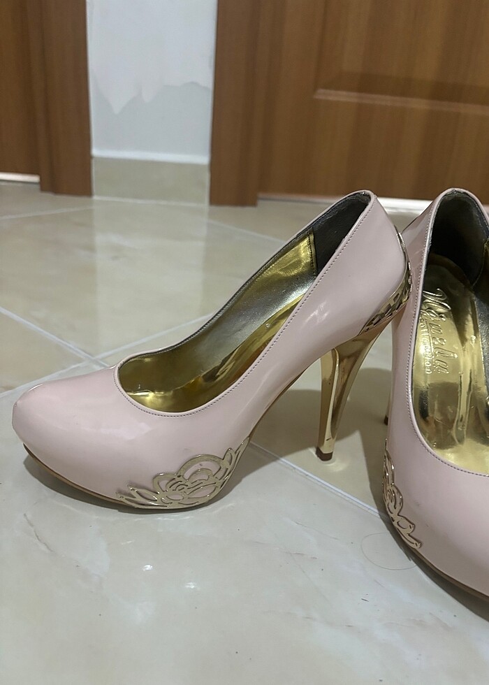 Topuklu ayakkabı - Görsel 2