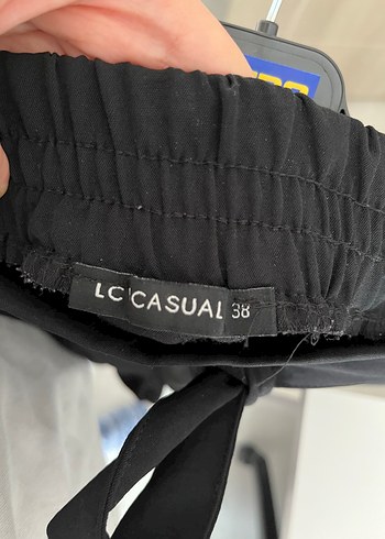 Siyah Kemerli Rahat Kesim Kadın Kumaş Pantolon - Görsel 4