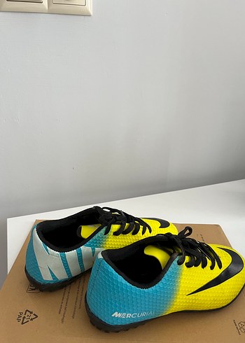 Erkek Renkli Futbol Ayakkabısı Velcro Bağcıklı - Görsel 2