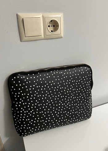 Siyah Puantiyeli Fermuarlı Kadın Portföy Çanta - Görsel 2