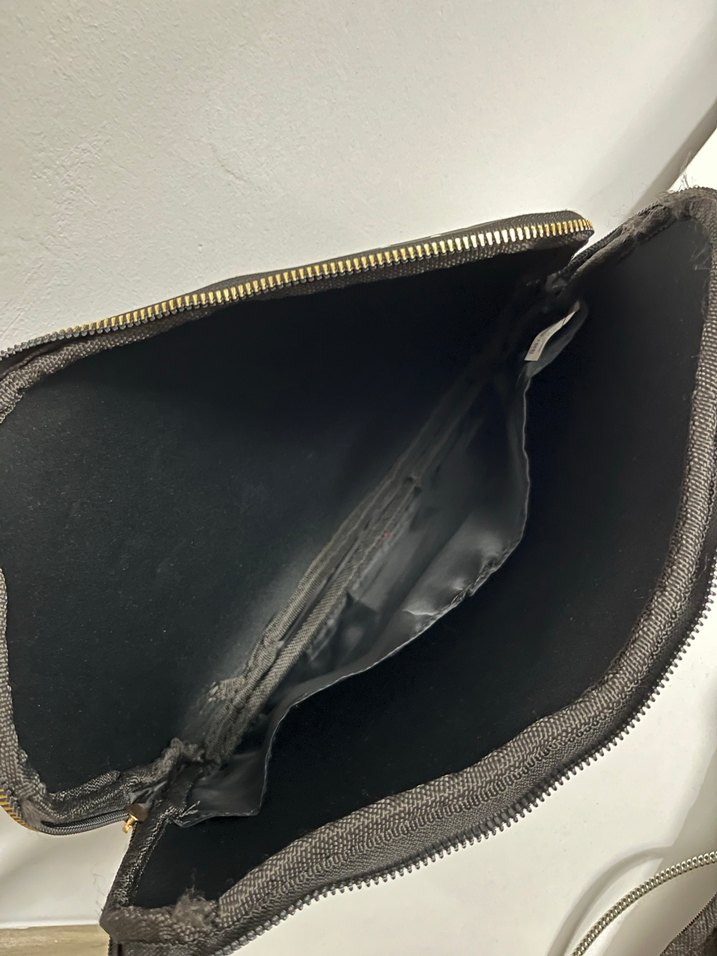 Siyah Puantiyeli Fermuarlı Kadın Portföy Çanta - Görsel 3