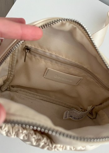 Bershka kelebekli çanta - Görsel 4