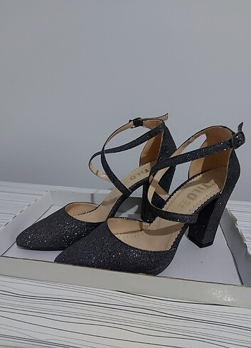 simli topuklu ayakkabı - Görsel 2