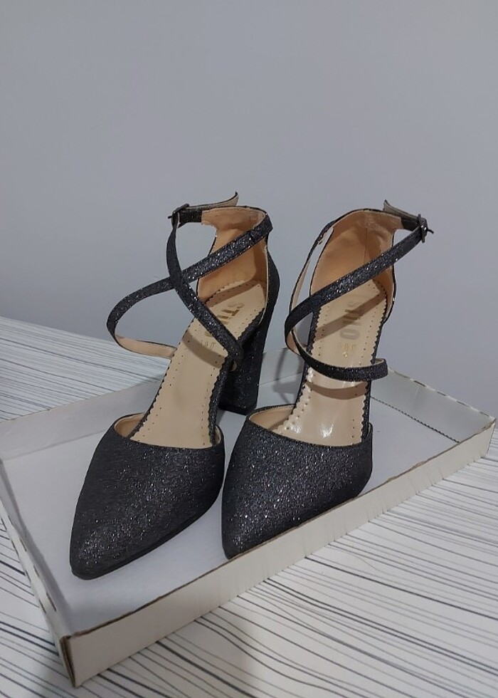 simli topuklu ayakkabı - Görsel 3