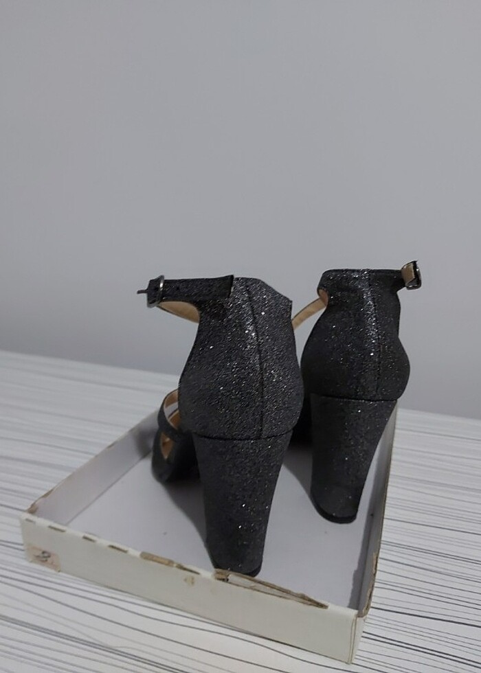 simli topuklu ayakkabı - Görsel 4