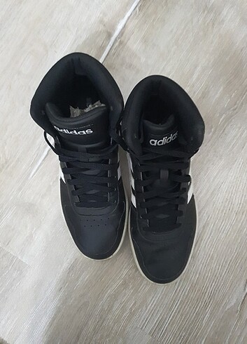 42 Beden Adidas 42 numara erkek spor ayakkabisi