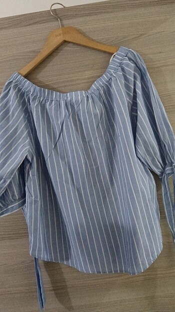 Mavi beyaz çizgili bluz - Görsel 4