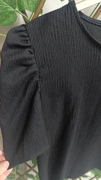 Balon kollu siyah bluz - Görsel 2