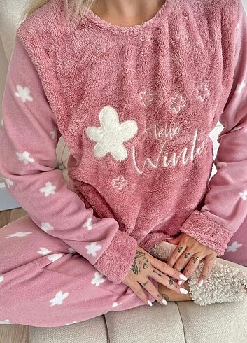 l Beden Peluş pijama takımı