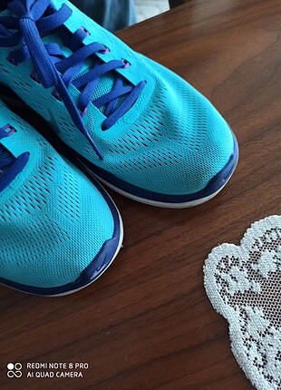 Mavi Nike ayakkabı