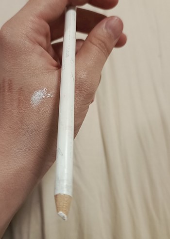 wet n wild Beyaz Göz Kalemi - Görsel 2