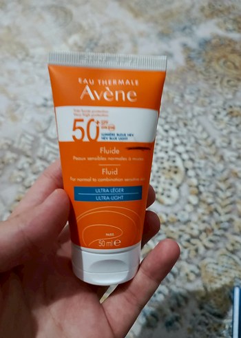 Avene Avène SPF 50 Ultra Hafif Güneş Koruyucu Sıvı