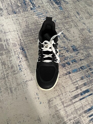 Louis Vuitton SPOR AYAKKABI